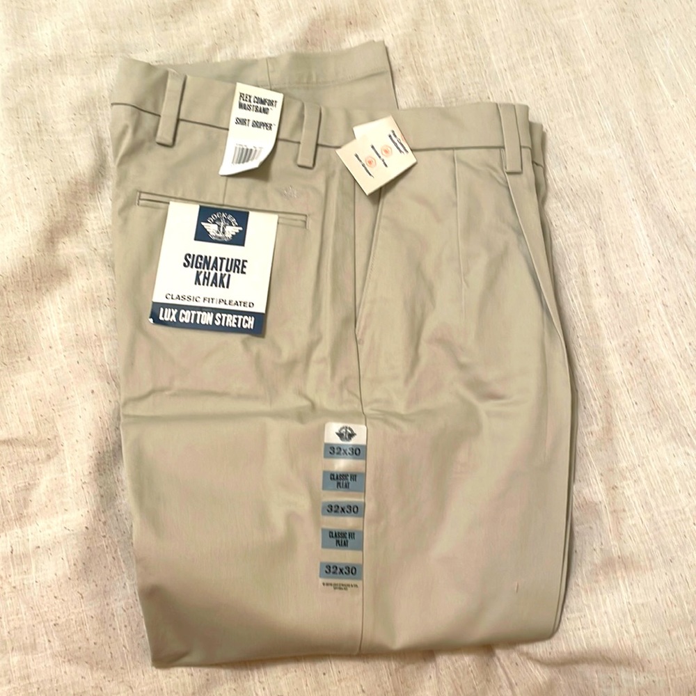 Men’s Dockers NWT Signature Khaki 32x30